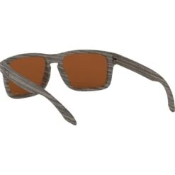 OAKLEY HOLBROOK WOODGRAIN PRIZM SHALLOW H2O POL 23 -Uitrusting Voor Buiten 9 66325 holbrook woodgrain prizm shallow h2o pol oo9102 j855 06